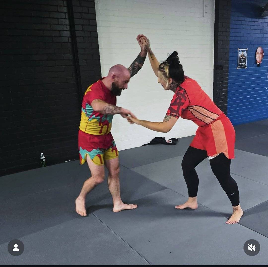 Customer photo from @kneeonkelly
